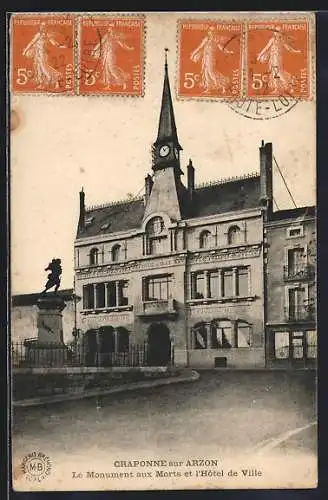 AK Craponne-sur-Arzon, Le Monument aux Morts et l`Hôtel de Ville