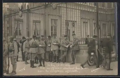 AK Le Puy, Officiers attendant leur tour pour la réception officielle