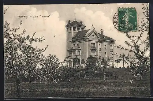 AK Arvant, Villa Mazine avec jardin fleuri en avant-plan