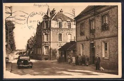 AK Angerville-la-Martel, Rue principale avec habitants et voiture ancienne