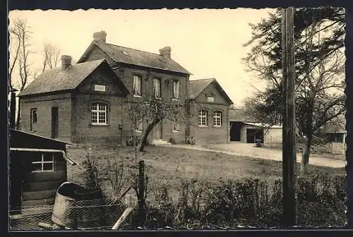 AK Anglesqueville-la-Braslong, La Mairie et l`École