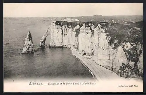 AK Étretat, L`Aiguille et la Porte d`aval à marée haute