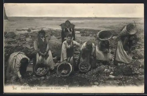 AK Dieppe, Ramasseuses de galets