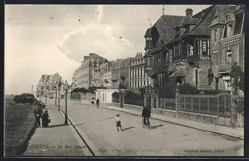 AK Dieppe, La Rue Aguado