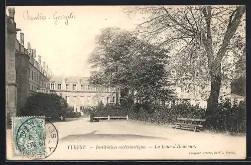 AK Yvetot, Institution ecclésiastique, La Cour d`Honneur