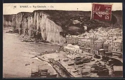 AK Yport, Vue générale du village et des falaises majestueuses