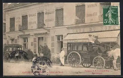 AK Gournay-en-Bray, Hôtel du Nord avec diligence devant le café