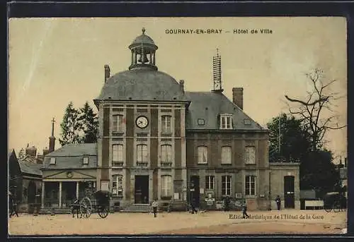 AK Gournay-en-Bray, Hôtel de Ville et place animée avec calèches