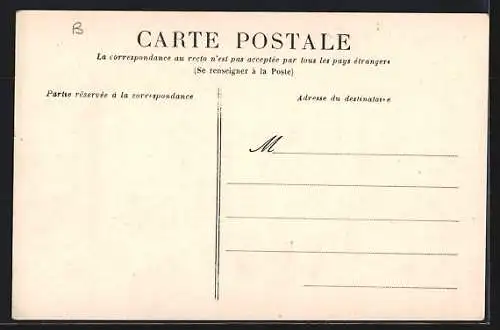 AK Elbeuf, Place du Calvaire animée avec passants et boutiques