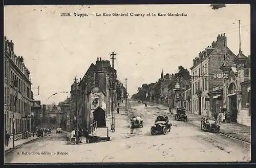 AK Dieppe, La Rue Général Chanzy et la Rue Gambetta avec voitures anciennes