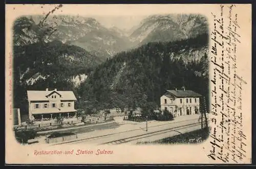 AK Sulzau, Restaurant und Bahnhof gegen die Berge