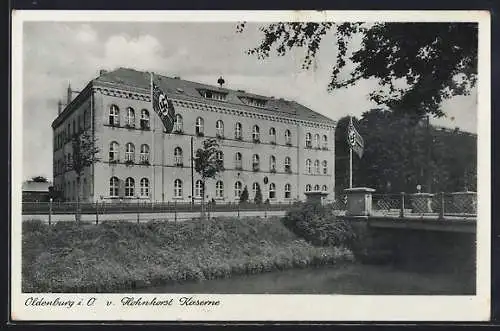 AK Oldenburg i. O., Die von Hohnhorst-Kaserne mit flaggen, Ofener Strasse