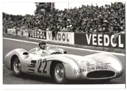 Archiv-Fotografie Auto Mercedes Benz Rennwagen Startnummer 22 pilotiert von Hans Herrmann, Stempel-Autograph