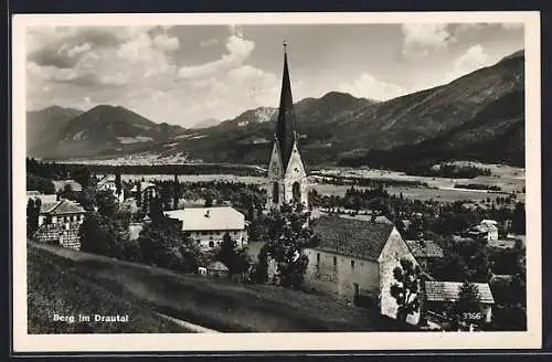 AK Berg im Drautal, Teilansicht mit Kirche u. Bergpanorama