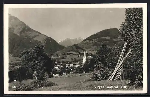 AK Virgen /Osttirol, Ortsansicht von einer Wiese aus