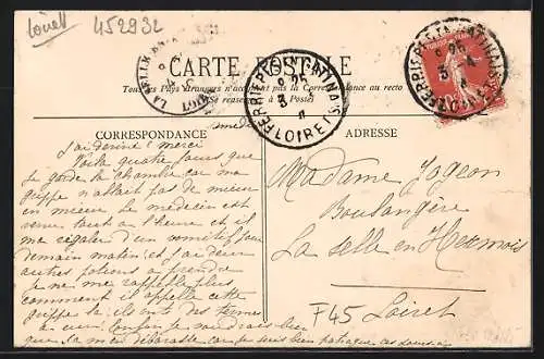 AK Ferrières-en-Gatinais, La Grande-Rue et vieille Maison datant de Louis XIII
