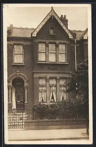 Foto-AK London /Herne Hill, House Cambridge, 81 Holmdene Ave