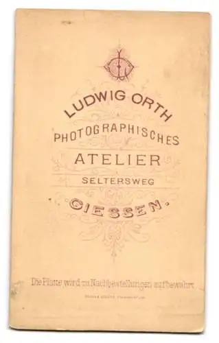 Fotografie Ludw. Orth, Giessen, Seltersweg, Porträt eines jungen Mannes