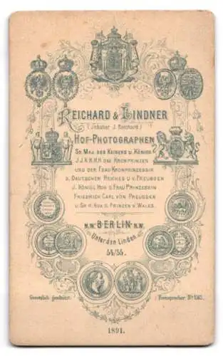 Fotografie Reichard & Lindner, Berlin, Unter den Linden 54 /55, Portrait eines eleganten Herrn