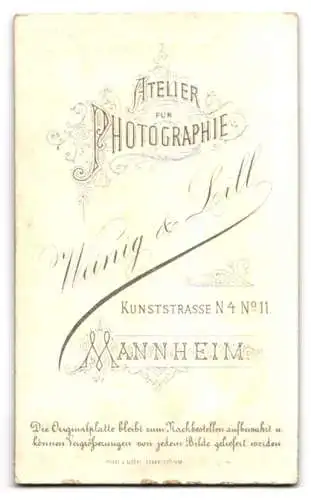 Fotografie Weinig &amp Lill, Mannheim, Kunststrasse 4 No. 11, Herr mit Brille und Schnurrbart