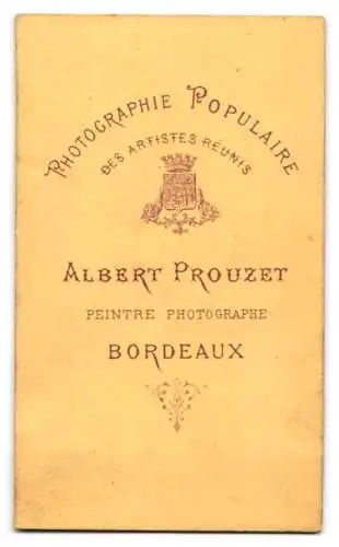 Fotografie Albert Prouzet, Bordeaux, Eleganter junger Mann im Anzug