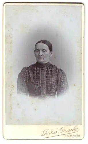 Fotografie Julius Grusche, Neugersdorf, Porträt einer Dame