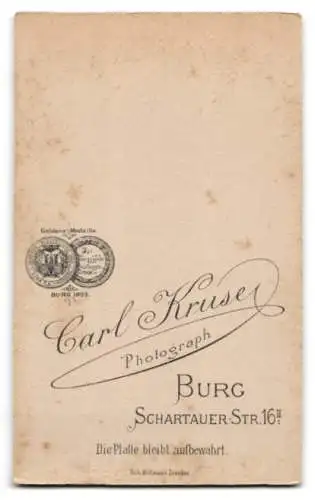 Fotografie Carl Kruse, Burg, Schartauer-Str. 16, Porträt eines jungen Mannes