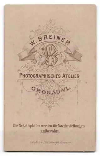 Fotografie W. Breiner, Gronau, Porträt einer Frau in gestreiftem Kleid