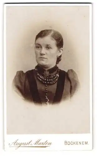 Fotografie August Marten, Bockenem, Wallstrasse, Portrait einer Frau