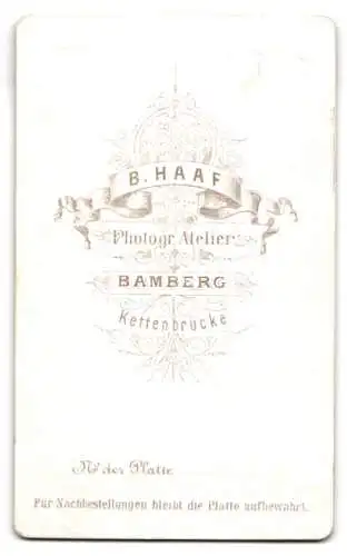 Fotografie B. Haaf, Bamberg, Kettenbrücke, Porträt eines jungen Mannes