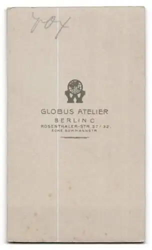 Fotografie Globus Atelier, Berlin, Rosenthaler Str. 27 /32, Porträt einer Frau