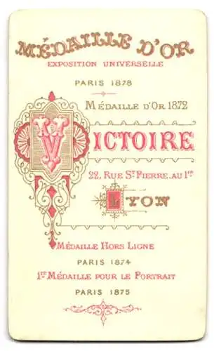 Fotografie Victoire, Lyon, Rue St. Pierre 22, Porträt einer Dame