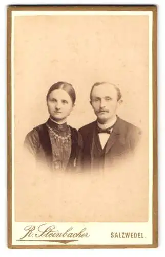 Fotografie R. Steinbacher, Salzwedel, Neuperver-Str. 38, Porträt eines Paares