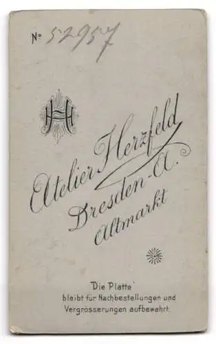 Fotografie Hermann Herzfeld, Dresden, Altmarkt, Porträt einer älteren Frau