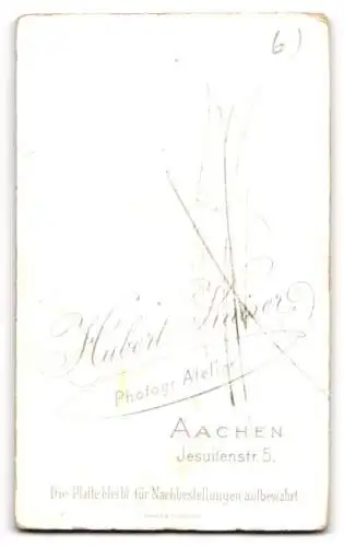 Fotografie Hub. Kaiser, Aachen, Jesuitenstr. 5, Porträt Soldat mit Schnauzbart in Uniform
