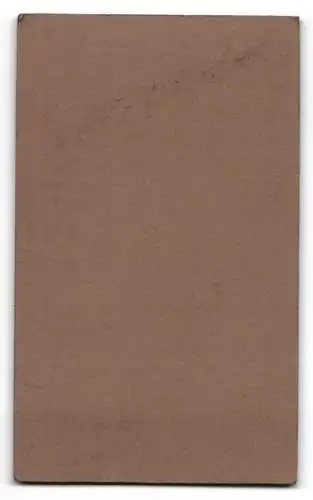 Fotografie Sophus Buch, Hann. Münden, Obere Lange Strasse 48, Portrait Soldat in Uniform mit Schirmmütze