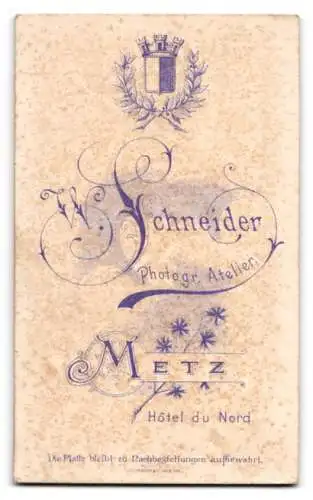 Fotografie W. Schneider, Metz, Hôtel du Nord, Porträt junger Soldat in Uniform