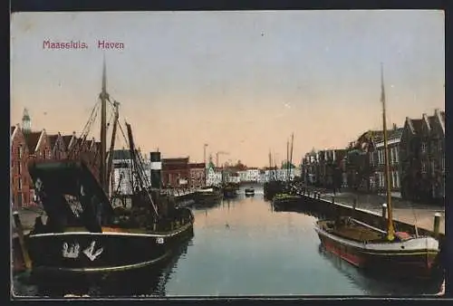 AK Maassluis, Haven