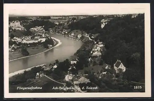 AK Ach-Burghausen a. d. Salzach, Ortsansicht aus der Vogelschau, Fliegeraufnahme