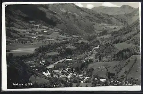 AK Reichraming, Gesamtansicht mit Berglandschaft