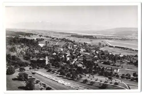 Fotografie Swissair Foto-AG, Zürich, Ansicht Wangen bei Olten, Fliegeraufnahme der Ortschaft