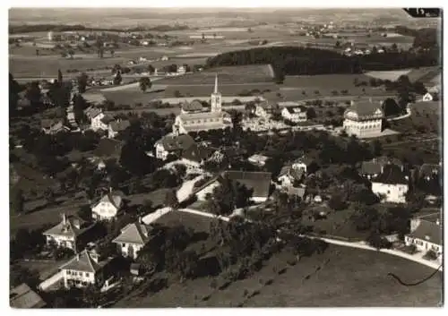 Fotografie Aero-Union Grenchen - P. Zaugg, Solothurn, Ansicht Schmitten / Freiburg, Fliegeraufnahme mit Kirche