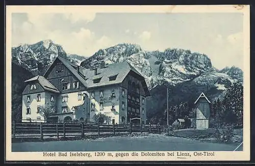 AK Iselsberg, Kurhotel Bad Iselsberg mit Bergpanorama