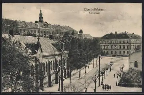 AK Oberhollabrunn, Amtsgasse mit Staatsgymnasium