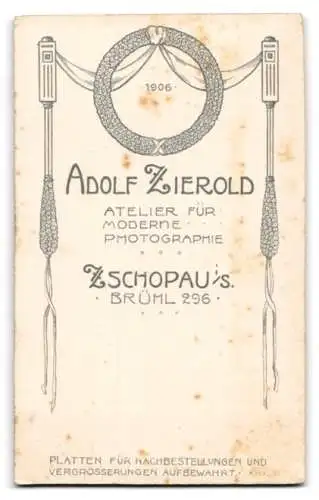Fotografie Adolf Zierold, Zschopau, Brühl 296, Junger Mann in Anzug