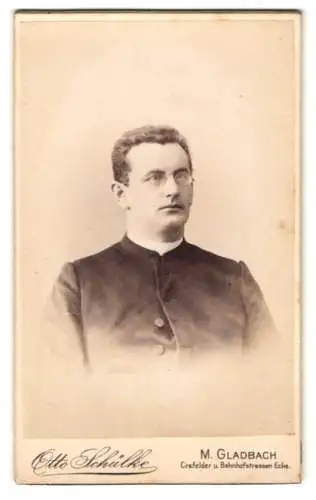 Fotografie Otto Schülke, M. Gladbach, Crefelderstrasse, Portrait eines Mannes mit Brille