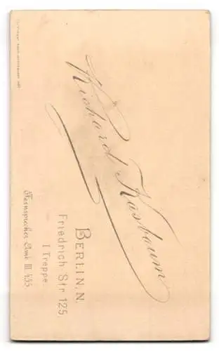 Fotografie Richard Kasbaum, Berlin, Friedrich-Str. 125, Porträt eines Mannes