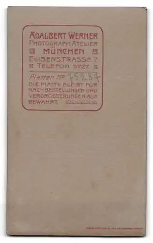 Fotografie Adalbert Werner, München, Elisenstrasse 7, Porträt einer Frau