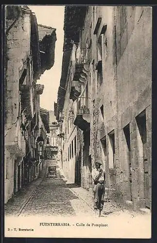 AK Fuenterrabia, Calle de Pampinot, Mann auf Strasse