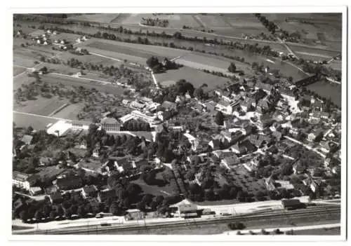 Fotografie Swissair Photo AG, Zürich, Ansicht Wangen / Aare, Fliegeraufnahme mit Bahnhof und Flusslauf